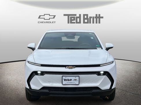 Used 2025 Chevrolet Equinox EV LT image 2