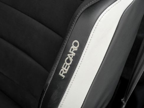 Used 2022 Ford Mustang Shelby GT500 w/ Carbon Fiber Track Pack image 33