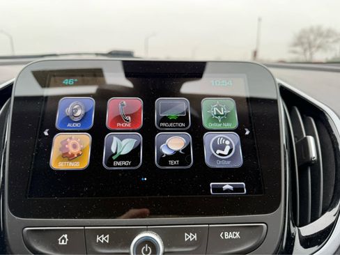 Used 2018 Chevrolet Volt LT w/ Comfort Package image 16