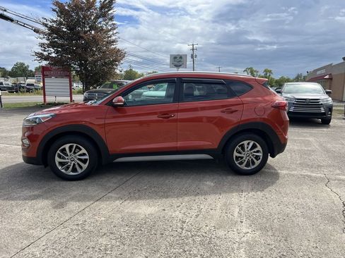 Used 2017 Hyundai Tucson SE Plus w/ Cargo Package image 18