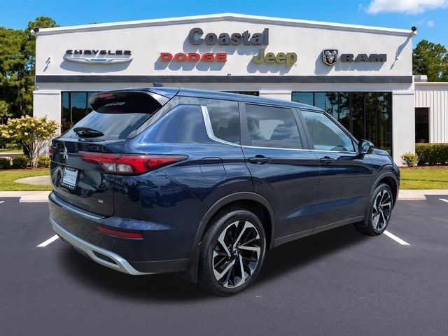 Used 2024 Mitsubishi Outlander SE AWD/4WD image 4