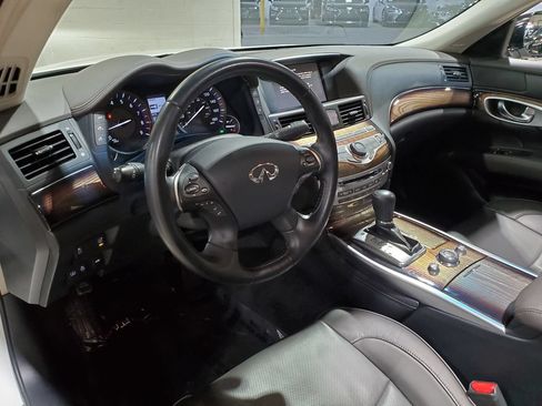 Used 2018 INFINITI Q70 L 3.7 w/ Sensory Package AWD/4WD image 24