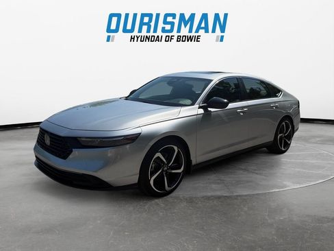 Used 2024 Honda Accord Sport image 2