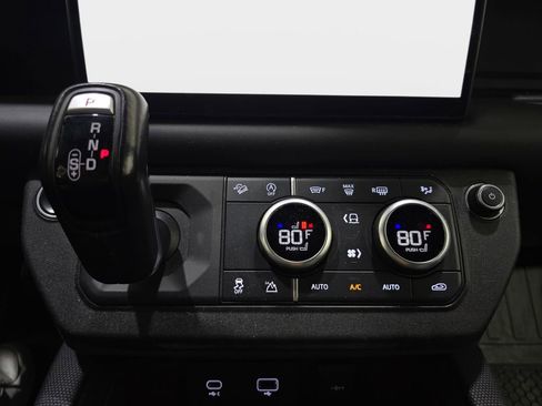 Used 2022 Land Rover Defender 90 X-Dynamic HSE image 26