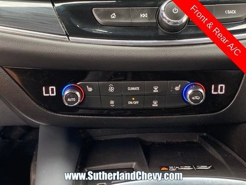 Used 2024 Buick Enclave Essence FWD image 31