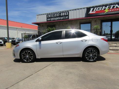 Used 2015 Toyota Corolla S FWD image 2