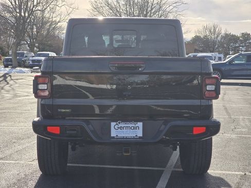 Used 2021 Jeep Gladiator Overland image 18