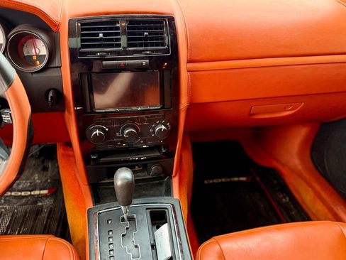 Used 2010 Dodge Charger SXT image 12