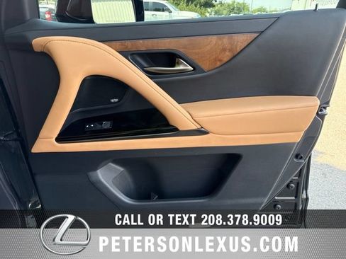 Used 2025 Lexus LX 600 4WD w/ Accessory Package (2T) image 12