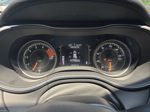Used 2021 Jeep Cherokee Latitude Lux FWD image 18