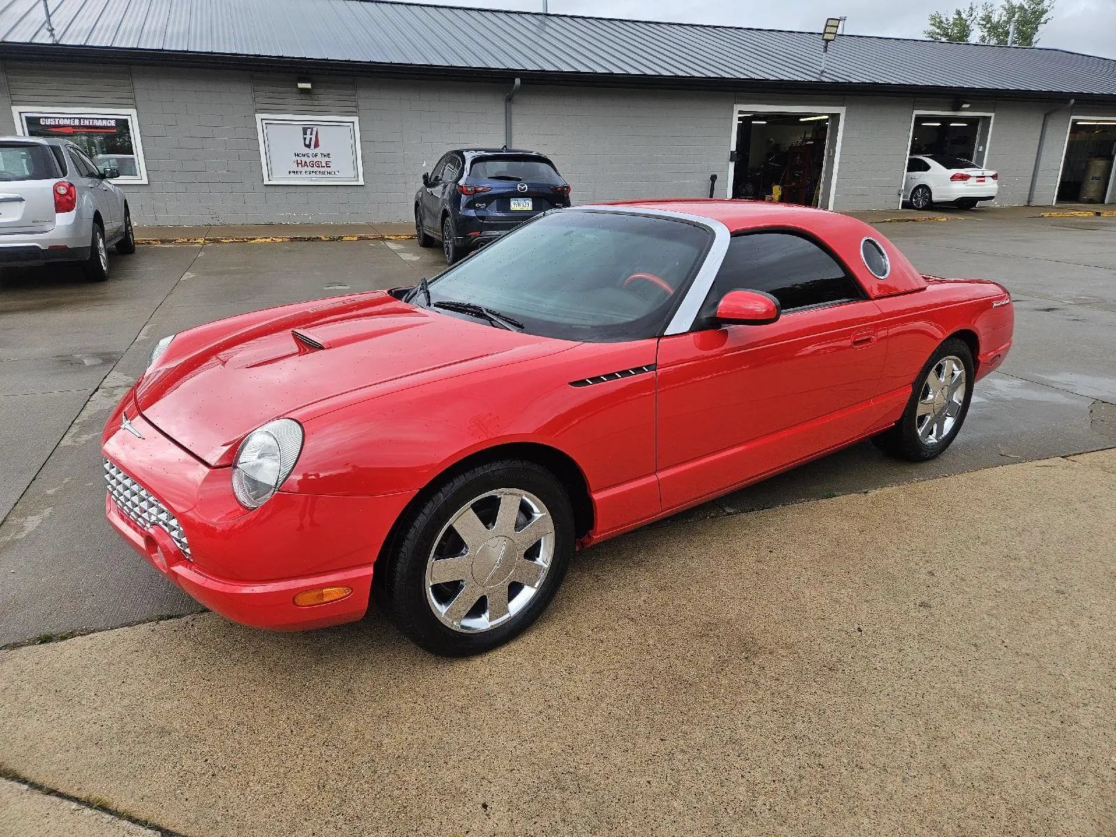 Used 2002 Ford Thunderbird RWD image 3