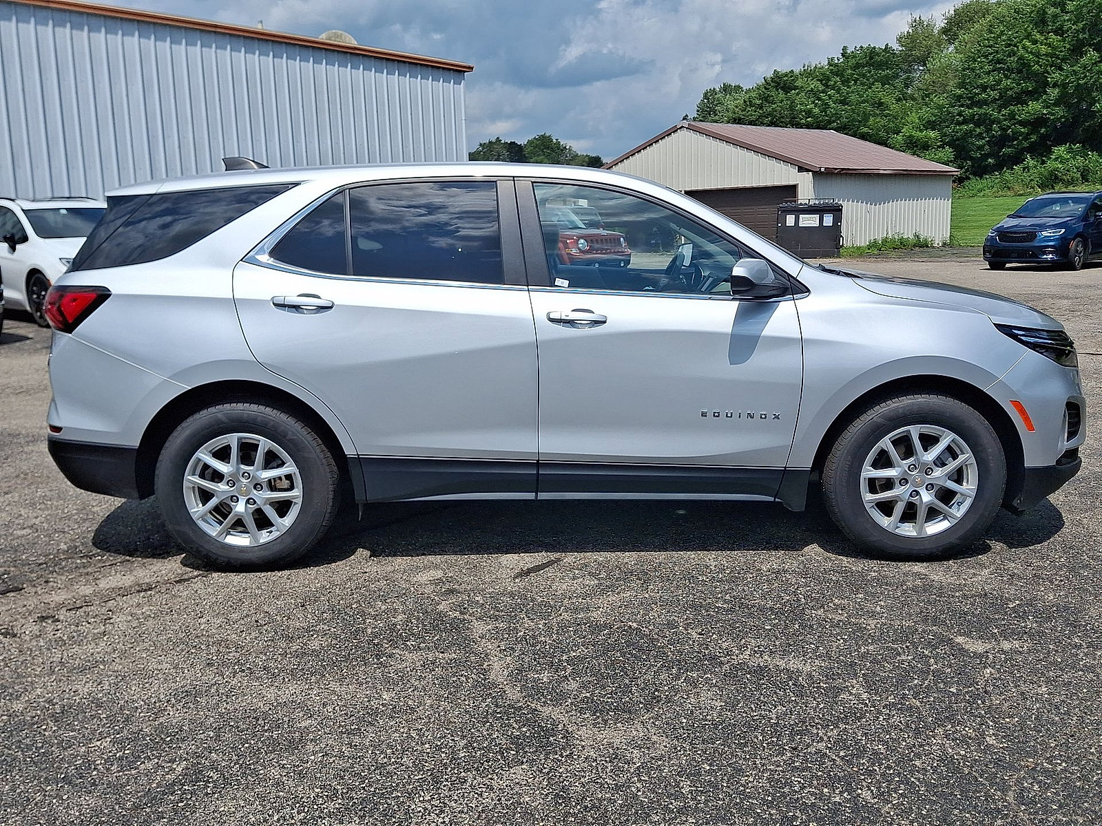 Used 2022 Chevrolet Equinox LT FWD image 25