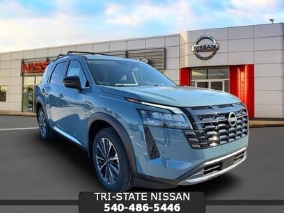 New 2026 Nissan Pathfinder Platinum w/ Cargo Package