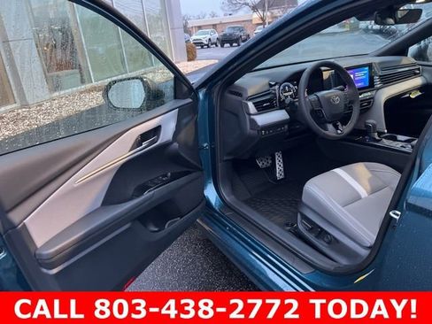 Used 2026 Toyota Camry SE w/ Convenience Package image 4