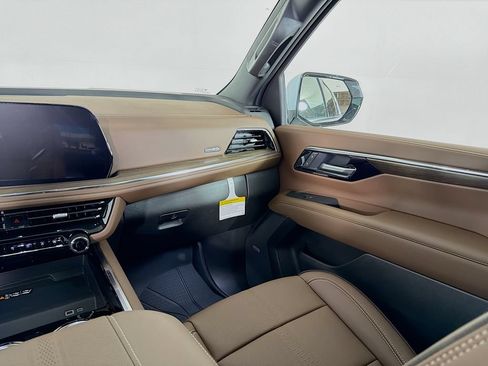 New 2026 Chevrolet Tahoe High Country AWD/4WD image 21