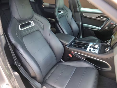Used 2023 Jaguar F-PACE SVR AWD/4WD image 31