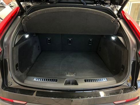 Used 2022 Cadillac XT4 Premium Luxury w/ Enhanced Visibility Package image 27