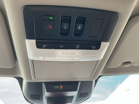 New 2026 Nissan Rogue Platinum w/ Platinum Premium Package image 16