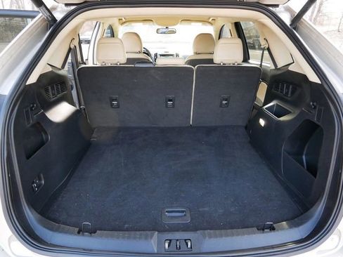 Used 2018 Ford Edge SEL w/ Equipment Group 201A FWD image 12