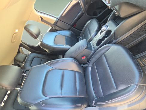Used 2020 Ford Escape SEL AWD/4WD image 18