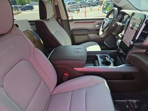 New 2026 RAM 1500 Laramie AWD/4WD image 10