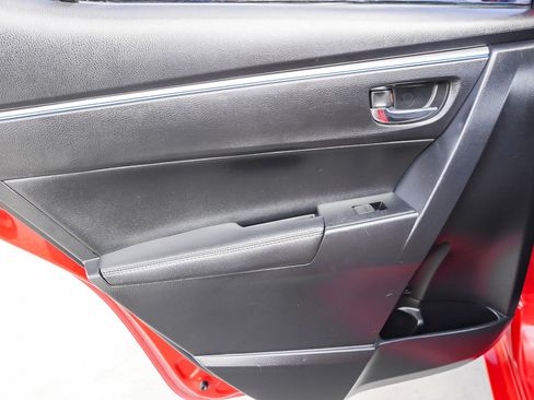 Used 2014 Toyota Corolla S image 23