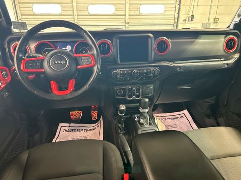 Used 2022 Jeep Gladiator Sport AWD/4WD image 4