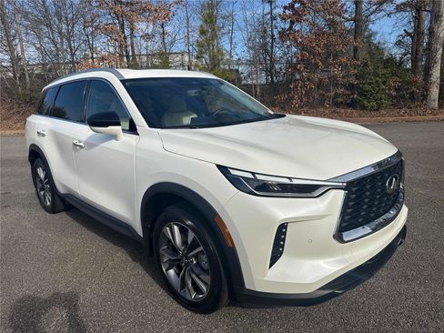 Certified 2025 INFINITI QX60 Luxe w/ Cargo Package image 3