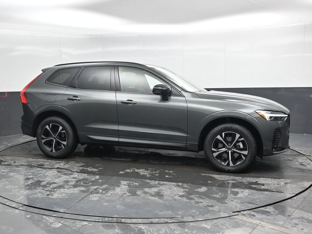 New 2026 Volvo XC60 B5 Core w/ Protection Package Premier AWD/4WD image 3