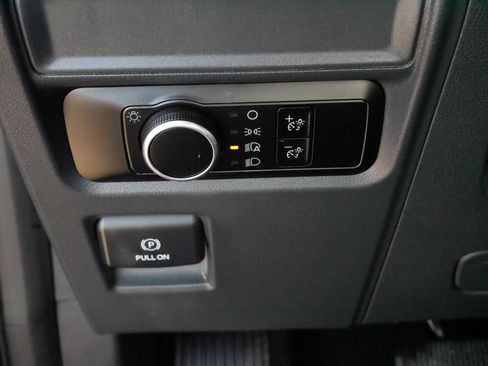 Used 2023 Ford Expedition Max XLT image 26