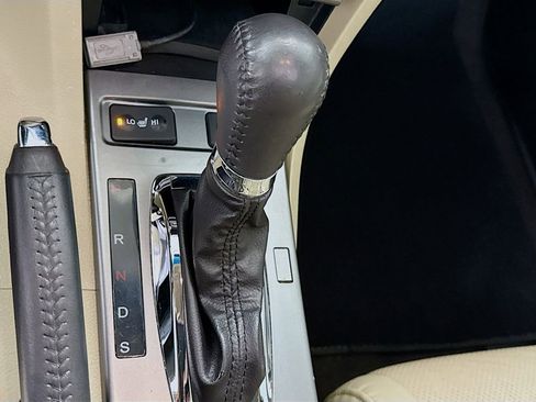 Used 2013 Acura ILX w/ Premium Package image 16