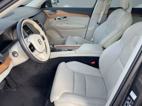 Used 2020 Volvo XC90 T6 Inscription w/ Protection Package image 5