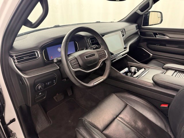 Used 2024 Jeep Wagoneer Series II w/ Flexible Seating Group AWD/4WD image 10