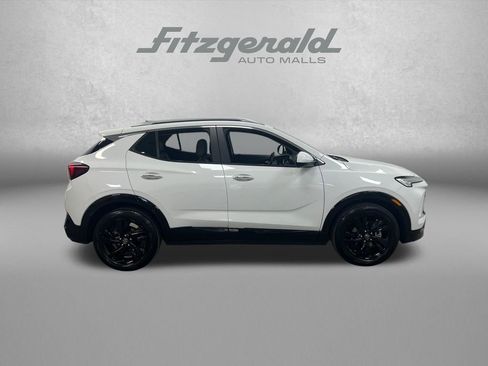 Used 2024 Buick Encore GX Sport Touring FWD image 8