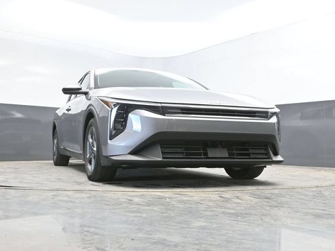 Used 2025 Kia K4 FWD image 30