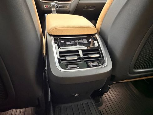 Used 2019 Volvo XC60 T6 Inscription w/ Protection Package Premier AWD/4WD image 35