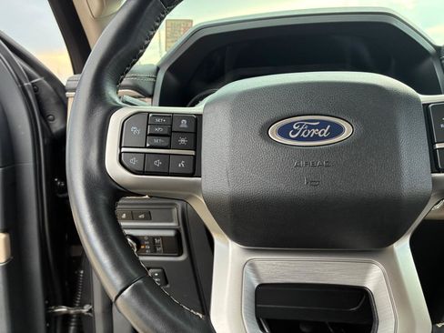 Used 2024 Ford Expedition Limited RWD image 29