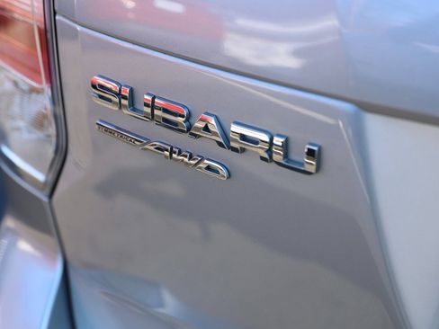 Used 2017 Subaru Forester 2.5i Premium w/ All-Weather Package image 9