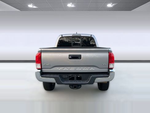 Used 2017 Toyota Tacoma SR5 image 10