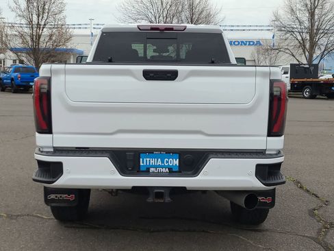 Used 2024 GMC Sierra 2500 AT4 w/ AT4 Preferred Package image 13