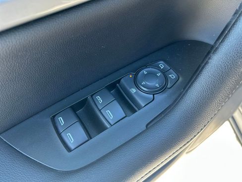 Used 2023 Chevrolet Blazer LT FWD image 20