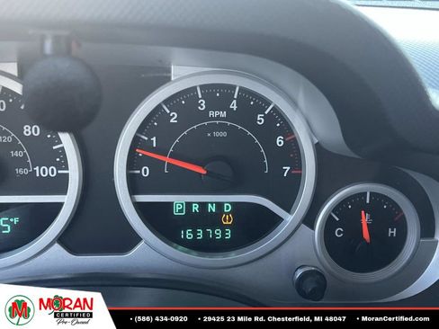 Used 2009 Jeep Wrangler Unlimited Sahara w/ Dual Top Group AWD/4WD image 19