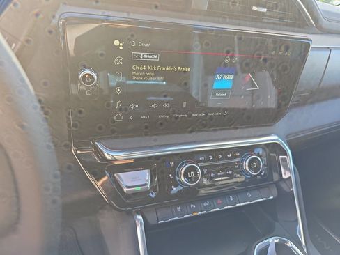 Certified 2025 GMC Sierra 2500 Denali w/ Denali Reserve Package image 13