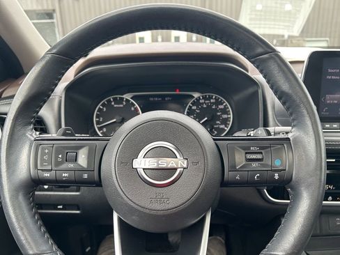 Certified 2023 Nissan Rogue SV w/ SV Premium Package image 17