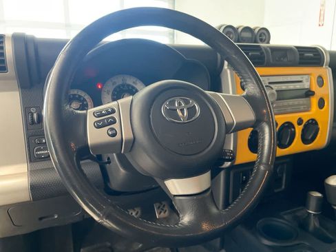 Used 2009 Toyota FJ Cruiser 4WD image 14