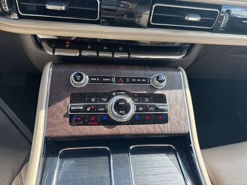 Used 2022 Lincoln Aviator Reserve w/ Equipment Group 201A image 20