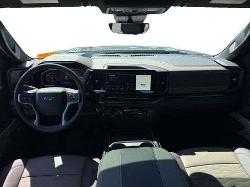 Used 2026 Chevrolet Silverado 2500 ZR2 AWD/4WD image 10