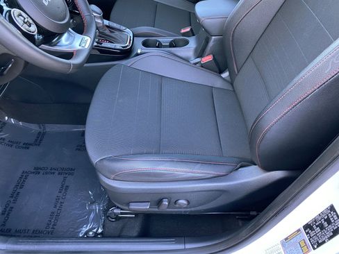 Used 2022 Kia Soul Turbo image 37
