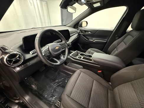 Used 2026 Chevrolet Equinox LT AWD/4WD image 12