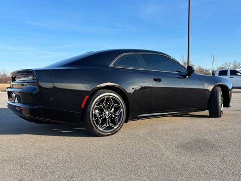 Used 2025 Dodge Charger R/T w/ Quick Order Package 25M R/T image 6